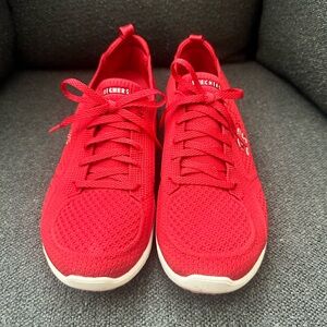 Women’s Sketchers slip-ons